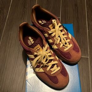 Adidas Gazelle Indoor maroon